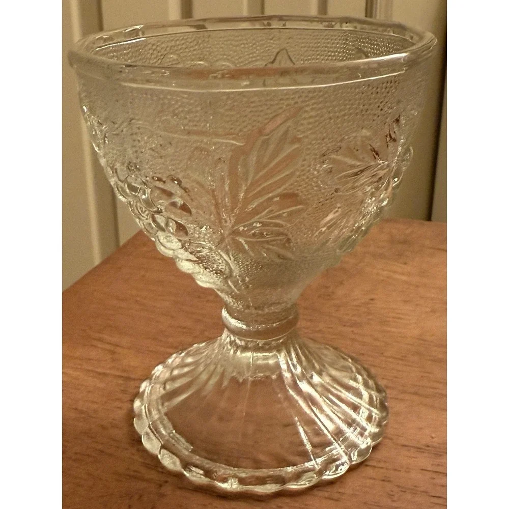 Vintage Indiana Glass Grape And Leaves Sherbet Glass/Goblet‎ EUC 4.5